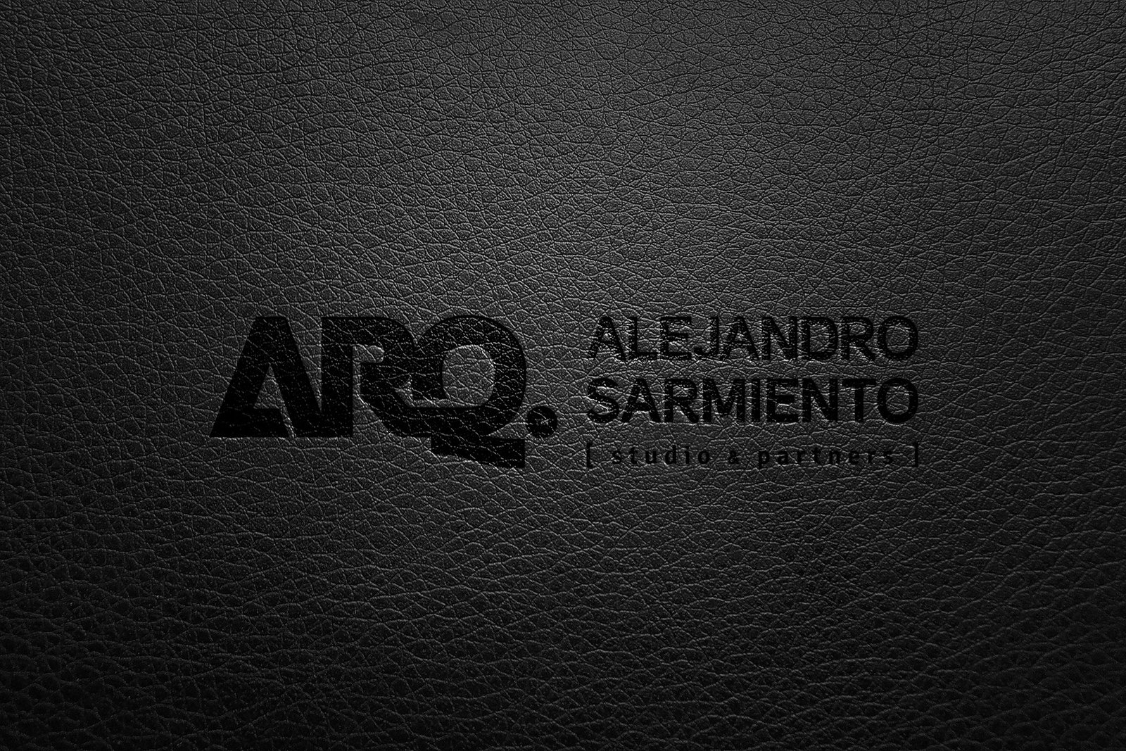 ARQ. Alejandro Sarmiento — objetos de marca